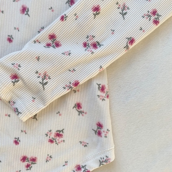 white and pink floral roses ribbed long sleeve top - Picture 5 of 9